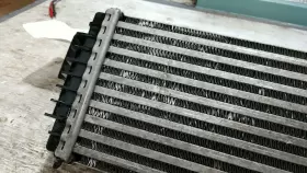17517809321 Bmw Oem Intercooler For X5 Edge Dentr