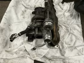 18551018660 Bmw 2011-2016 535i F10 3.0l N55 Engine Turbo Turbocharger With Manifold Oem