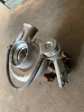 4025306 Cummins New Genuine Holset Turbo Assy Hx40w Minor Damage See Pictures