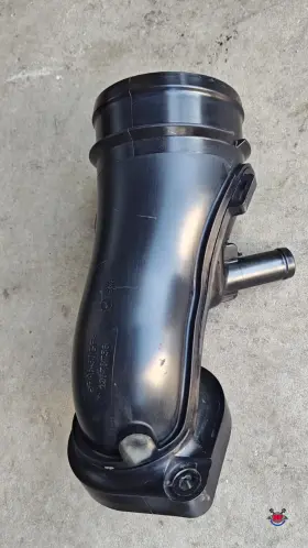 12678756 Gm 2017-2024 Duramax Lp5 Silverado Sierra 2500 3500 Turbo Inlet Elbow Intake Tube