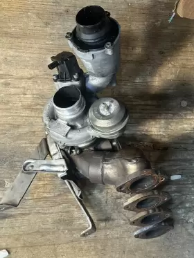 A2710903880 Mercedes-benz 12-15 C250 E250 Slk250 W204 W212 M271 1.8l Engine Turbo Charger Oem