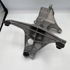 Mercedes-benz A2740981439 Engine Intercooler Bracket For