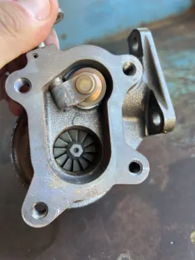 404f-e22t Perkins 135756300 Turbocharger For Rebuild Not Tested
